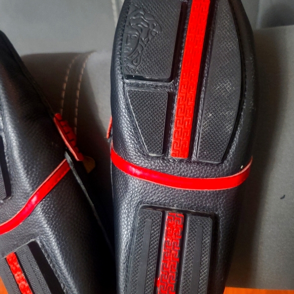 Versace leather shoe - Picture 2 of 4